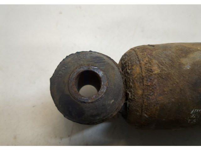 Стойка амортизатора  Jeep Grand Cherokee 1999-2003      