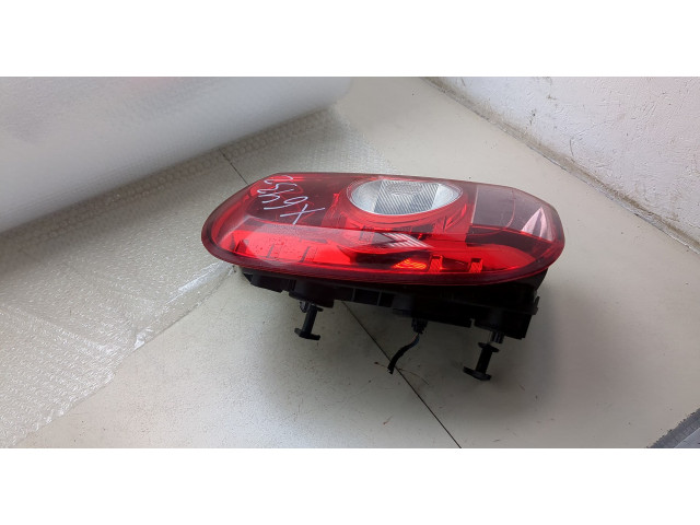 Задний фонарь          