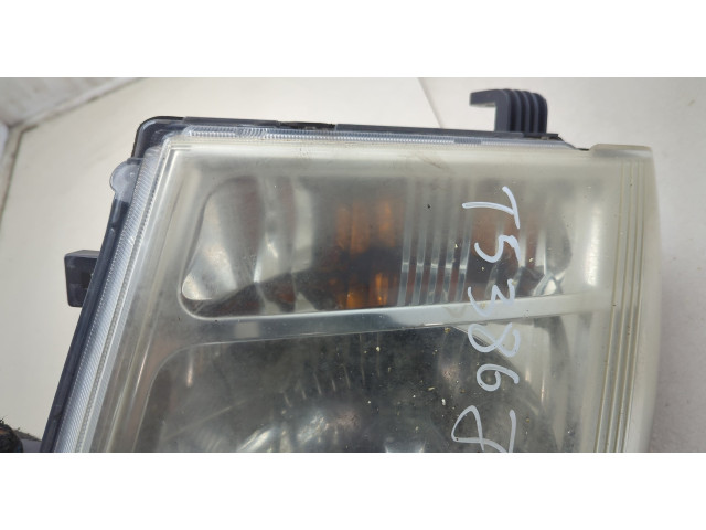 Фара передняя Nissan Pathfinder 2004-2014 левая