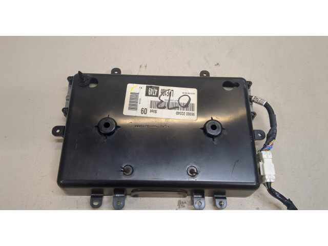 Дисплей мультимедиа Infiniti QX56 2004-2010 96980ZC04D