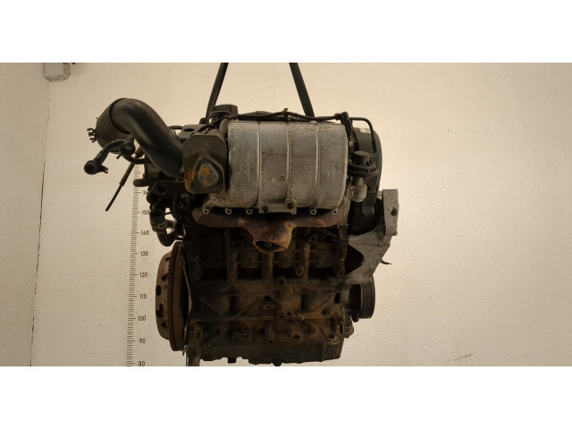 Форсунка топливная  Volkswagen Caddy 2004-2015    038130073BR     