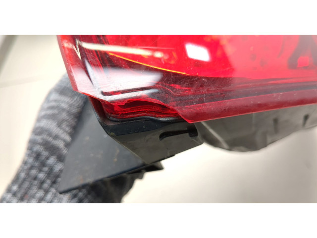 Задний фонарь