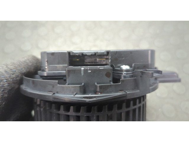 Моторчик печки GMC Acadia 2019-2025 84879262 84879262