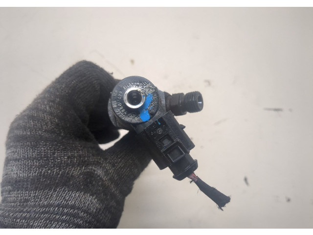 Форсунка топливная Skoda Yeti 2013-2018 03L138277Q