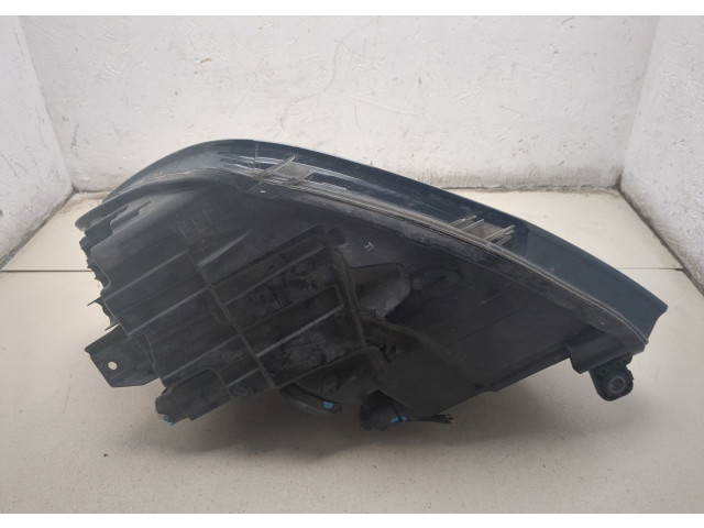 Фара передняя  Volkswagen Caddy 2015- правая 