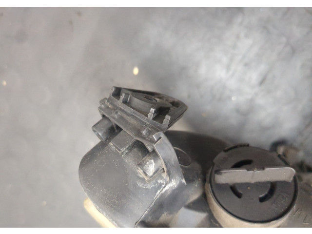 Фара передняя Renault Scenic 2009-2012 правая