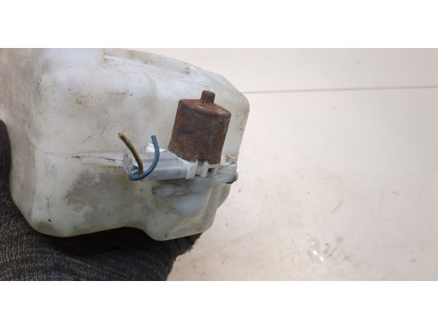 Бачок омывателя Mitsubishi Pajero 1982-1991