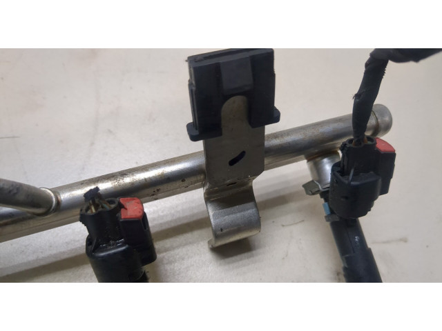 Форсунка топливная  Jeep Compass 2017-    4627890AB, 4593987AC     