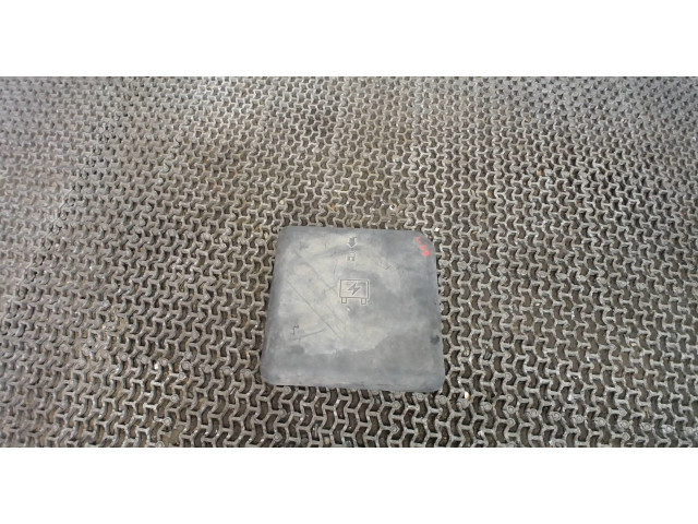 Крышка блока предохранителей Chevrolet Silverado 1998-2002 15168541 5.3