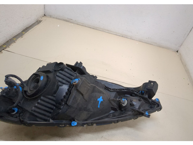 Фара передняя  Honda Jazz 2008-2015 правая 