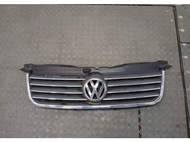 Решетка радиатора  Volkswagen Passat 5 2000-2005          3B0853651L