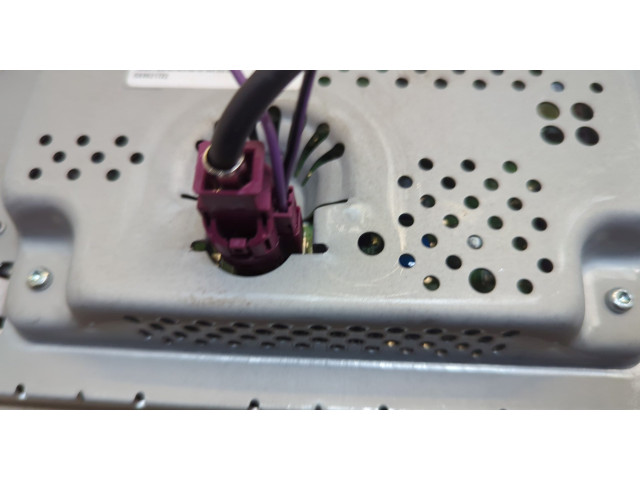 Дисплей бортового компьютера  Jaguar XE 2015-2025 FK7219C299AA       