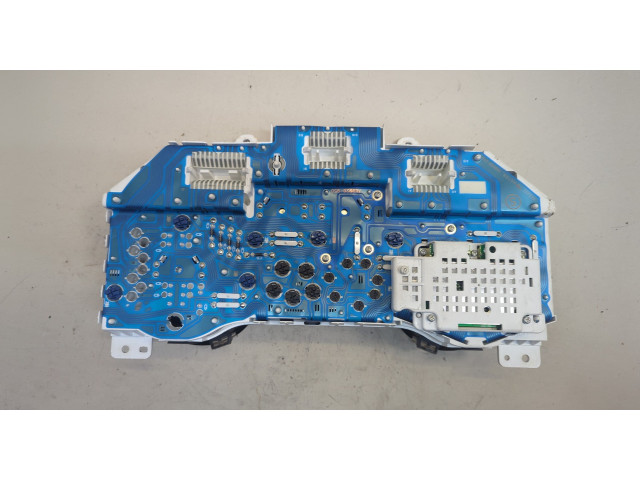 Панель приборов Mitsubishi Pajero / Montero 2000-2006