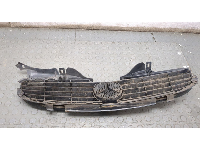 Решетка радиатора  Mercedes SLK R170 1996-2004          