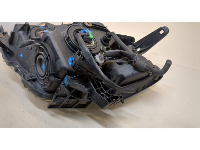 Фара передняя  Mitsubishi Pajero 2006-2014 правая 