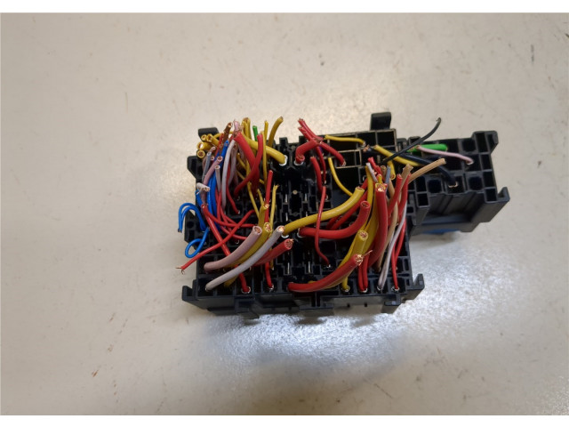 Блок предохранителей  Dacia Sandero 2012-      4324306    0.9