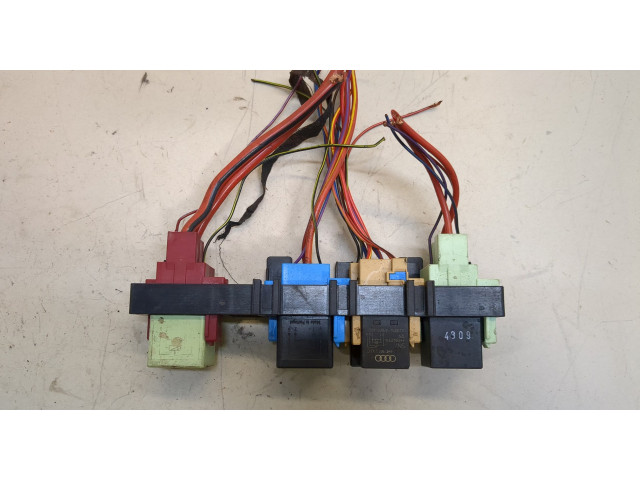 Блок реле Volkswagen Golf 6 2009-2012