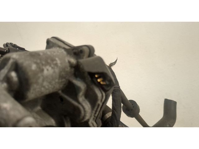 Форсунка топливная  Skoda Yeti 2009-2018         