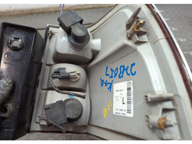 Задний фонарь     8L7Z13405A     