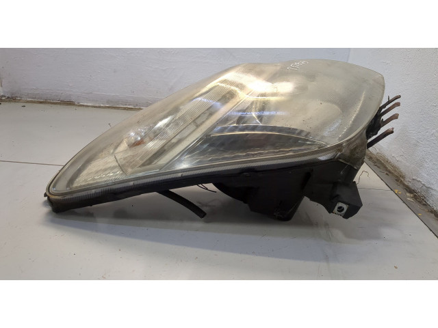 Фара передняя  Toyota Prius 2003-2009 правая 