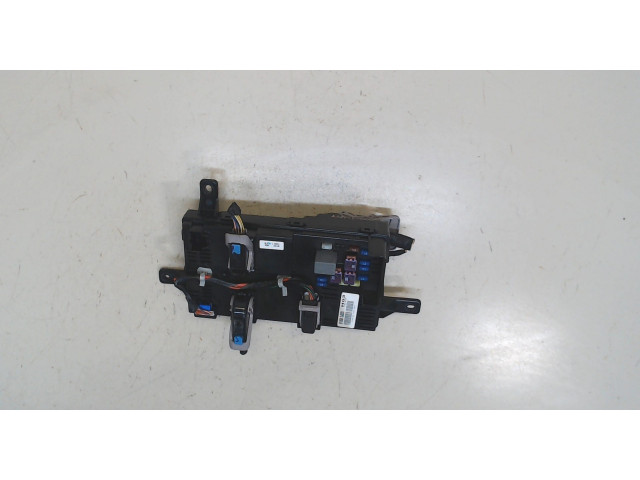 Блок предохранителей  KIA Mohave (Borrego)      919582j020    3.8