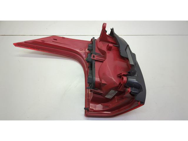 Задний фонарь          