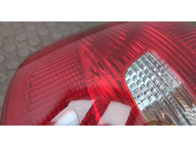 Задний фонарь          