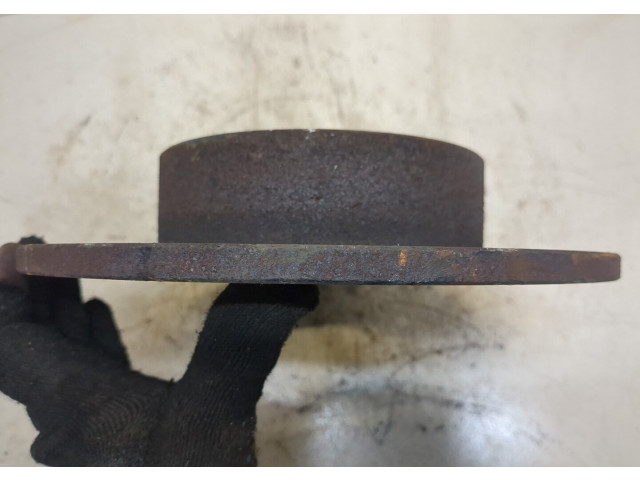 Диск тормозной Volkswagen Golf Plus 1.9 задний 1K0615601AB