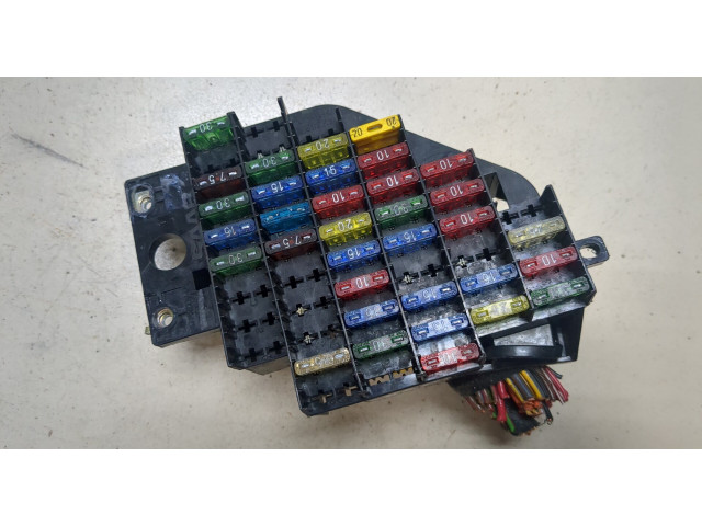 Блок предохранителей Saab 900 1993-1998