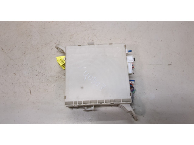 Блок предохранителей  Lexus LS460 2006-2012          4.6