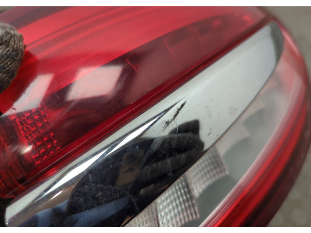 Задний фонарь          