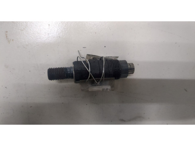 Форсунка топливная  Mitsubishi L200 1996-2006    MD196607     