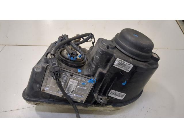 Фара передняя  Chrysler 300C 2004-2011 правая 