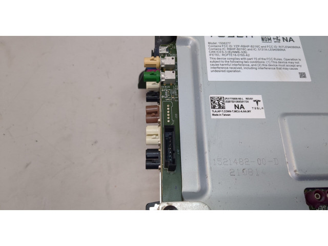 Блок управления бортовым компьютером Tesla Model Y