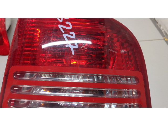 Задний фонарь          