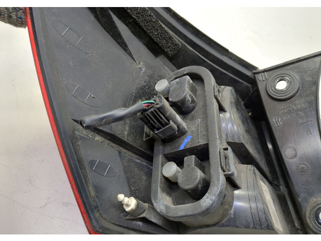 Задний фонарь 26550BR50A