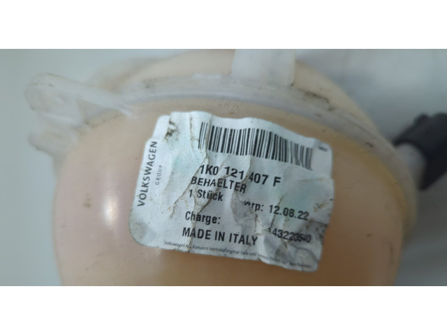 Бачок расширительный Audi Q3 2011-2018 1K0121407A