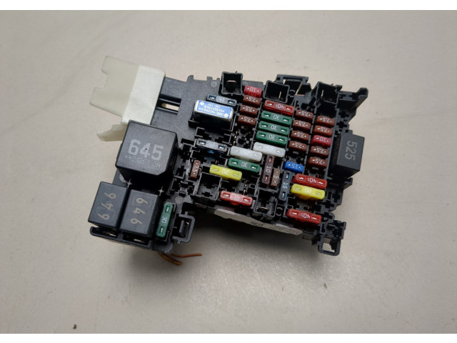 Блок предохранителей  Volkswagen Atlas Cross Sport 2019-      5Q0937615C   