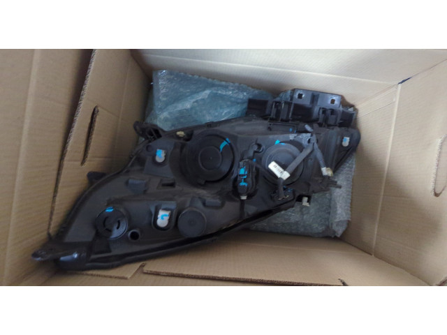 Фара передняя Renault Scenic 2009-2012 правая