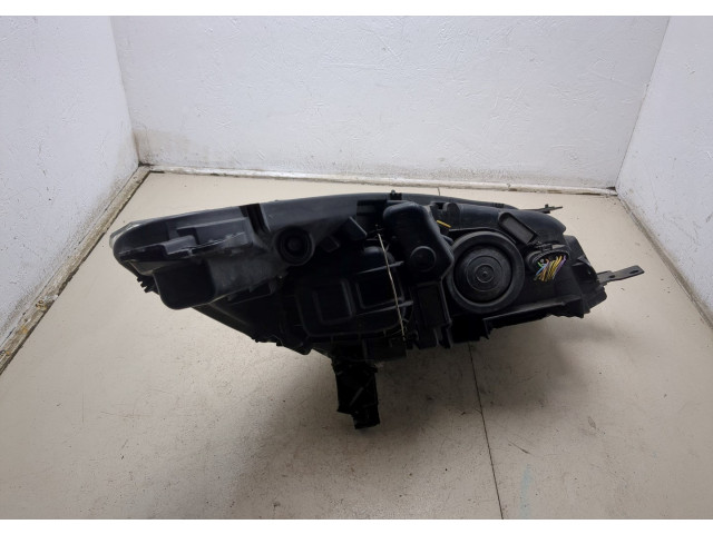 Фара передняя  Ford Kuga 2012-2016 левая 