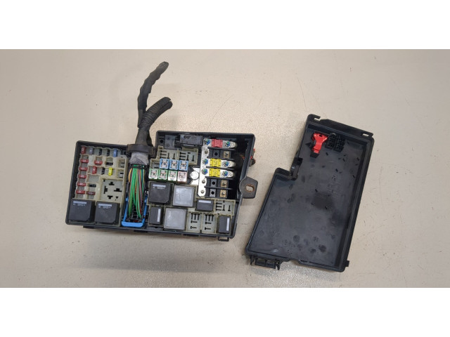 Блок предохранителей  Ford Focus 2 2005-2008         