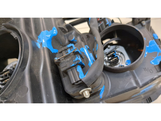 Фара передняя  Volvo XC90 2006-2014 правая 