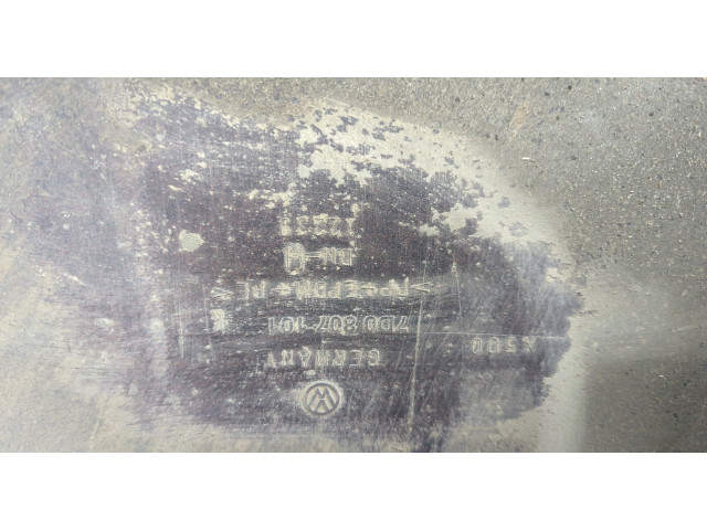 Бампер  Volkswagen Transporter 4 1991-2003 задний   