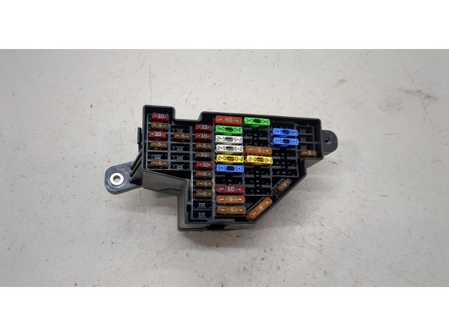 Блок предохранителей Skoda Octavia (A5) 2004-2008