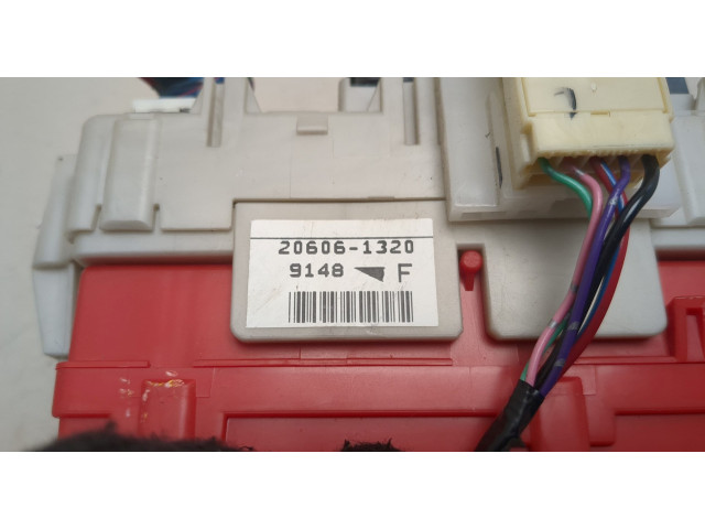 Блок предохранителей Mitsubishi Outlander 2003-2009