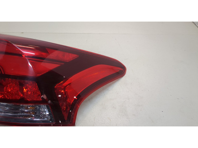 Задний фонарь