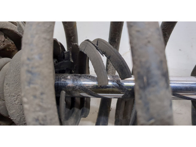 Стойка амортизатора  Nissan X-Trail (T30) 2001-2007 55302EQ025, 550208H762     