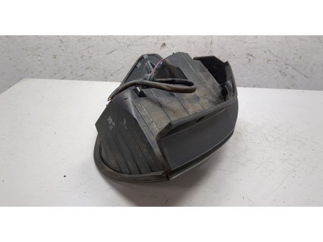 Задний фонарь          