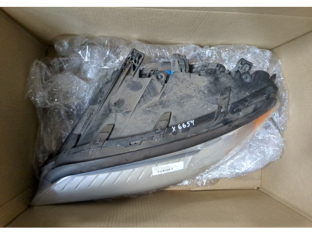 Фара передняя  Volvo V70 2007-2013 левая 