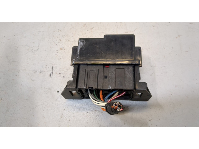 Блок реле  Lincoln Navigator 2002-2006         